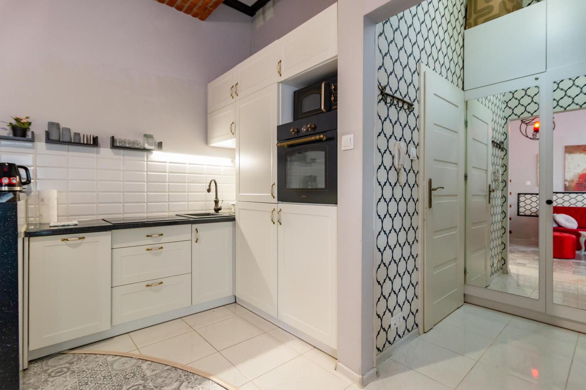 Golden House - Cosy 2