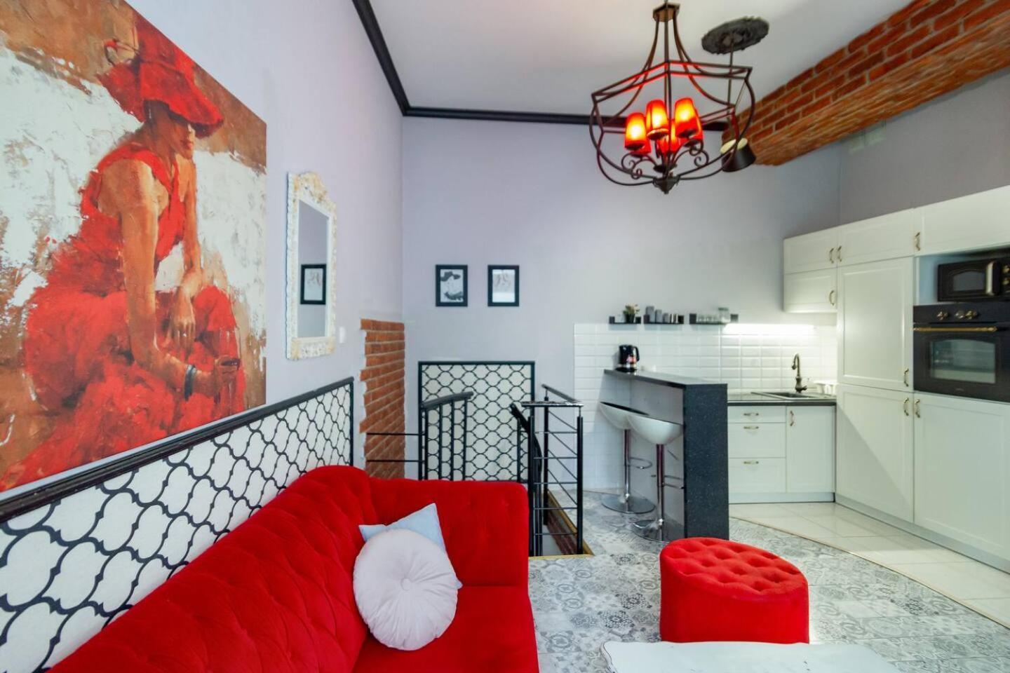 Golden House - Cosy 2 *